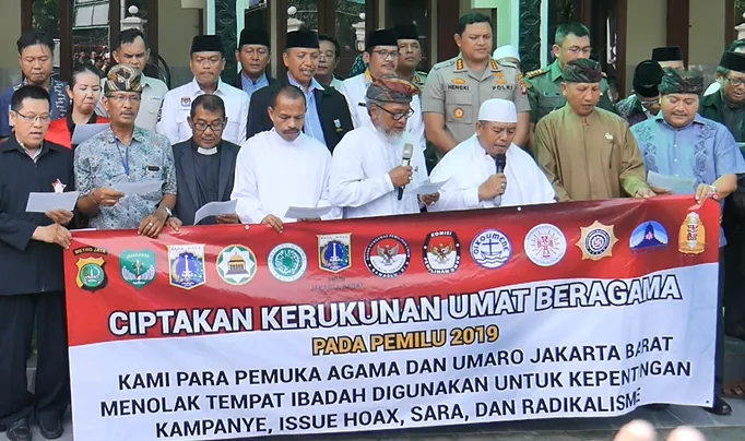 Pembacaan Ikrar Menyatakan Kerukunan Umat Beragama - Menuju Pemilu 2019 Aman, Damai, dan Lancar