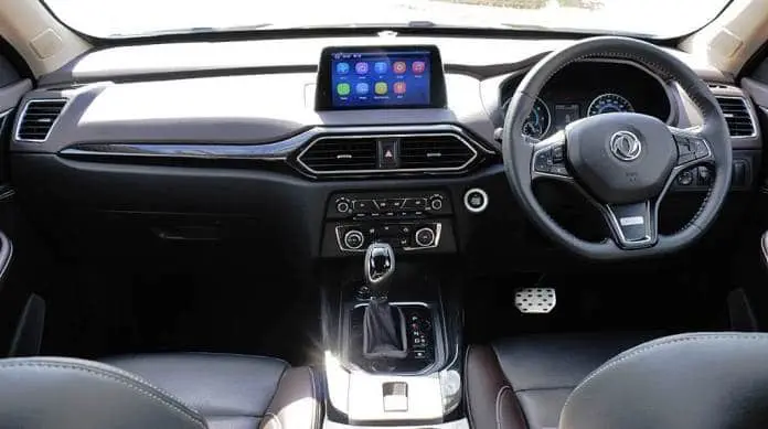 DFSK Glory 560 Diserbu Pada Ajang IIMS 2019 - Interior
